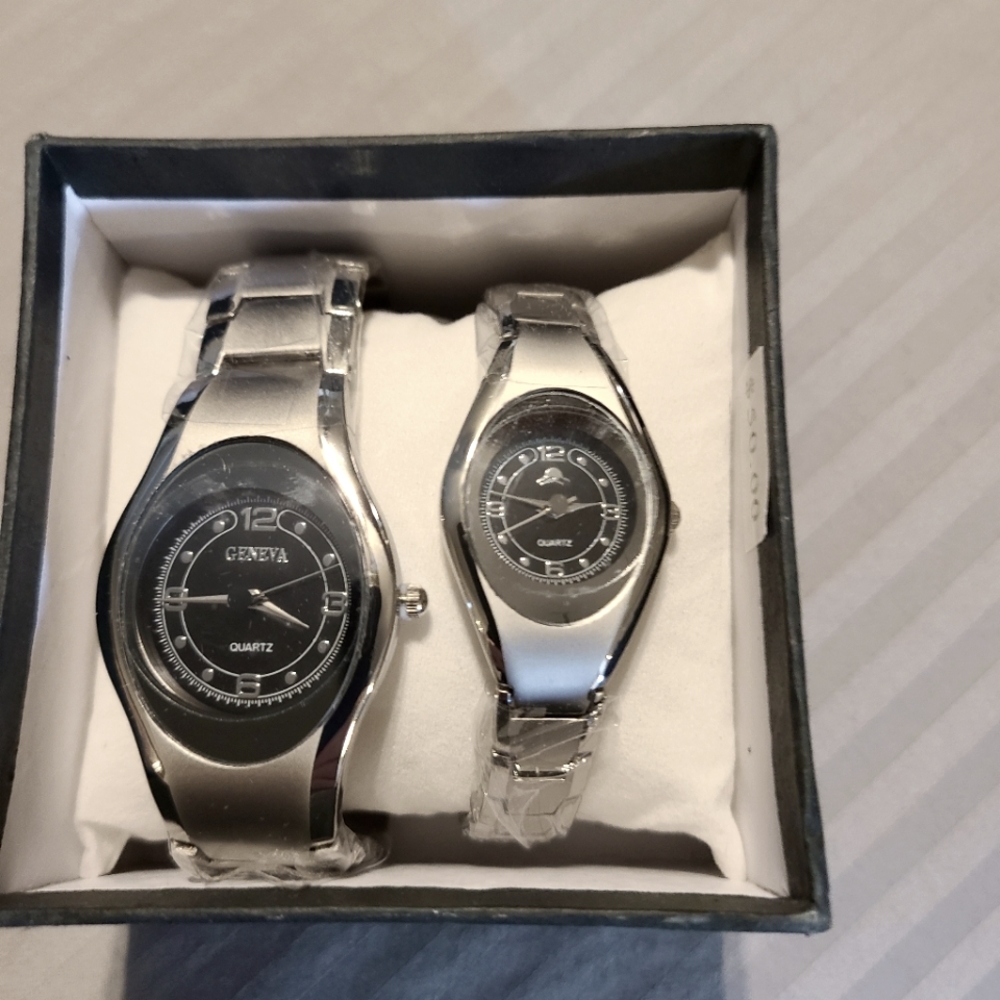 Quartz Watches Matching 2 Pc Set Mens Womens NEW Orig $50-
